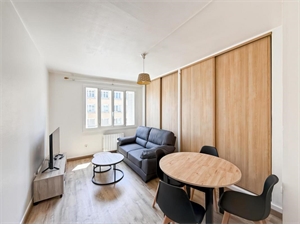 appartement renove à la location -   69100  VILLEURBANNE, surface 53 m2 location appartement renove - UBI478165673